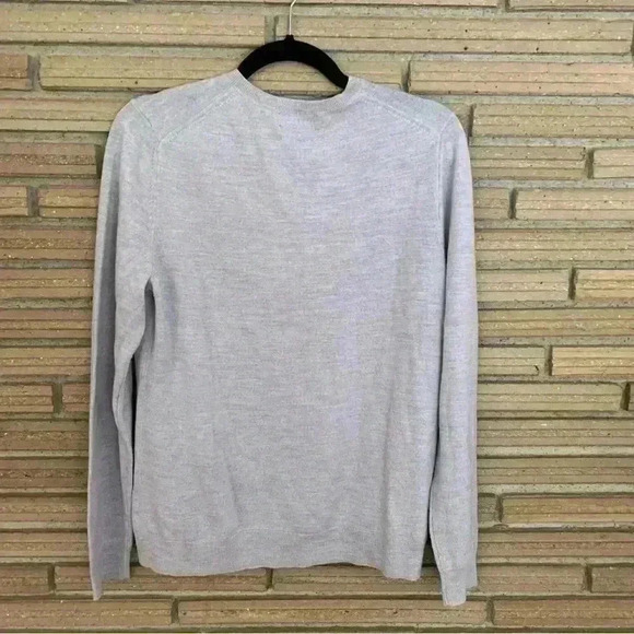 Lord & Taylor Wool V-Neck Gray Sweater Size Petite Large - Picture 2 of 5